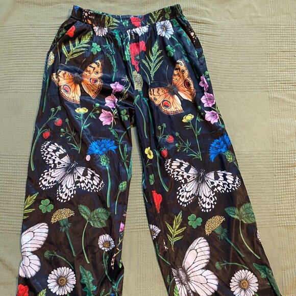 Posh Satin Playsuit in Folklore Florals S/M - Picture 9 of 10